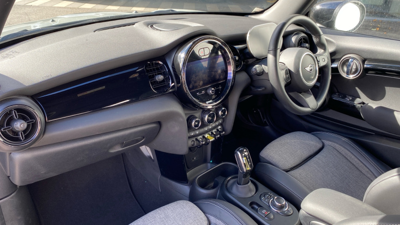 MINI Hatchback 135kW Cooper S Level 2 33kWh 3dr Auto Electric Hatchback